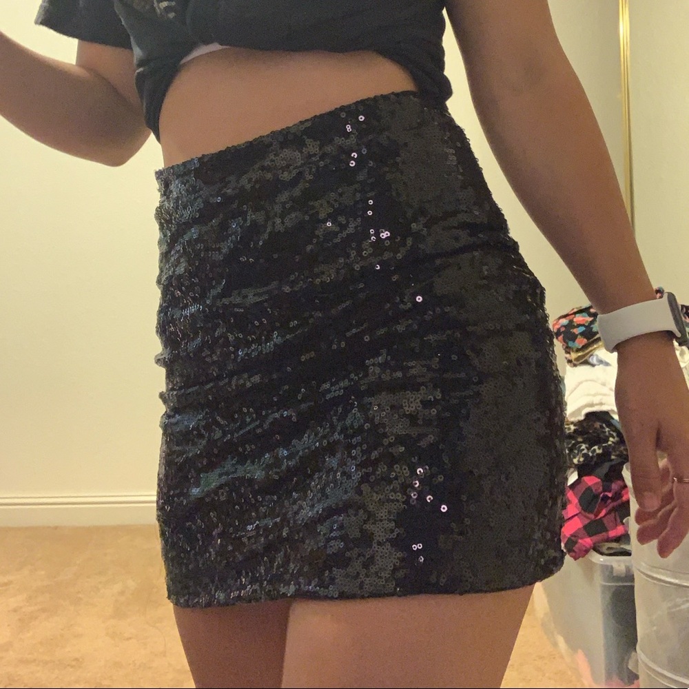 Small Sequin Mini Skirt- Shinestar